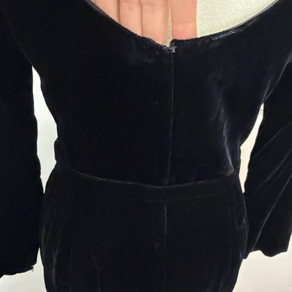 AMAZING 60’s Black Velvet Dress- Like New Condition - Picture 12 of 13